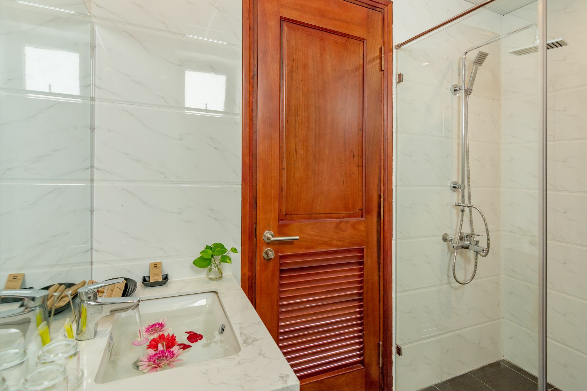 Salamander Apartment Hotel Ντα Νανγκ Εξωτερικό φωτογραφία